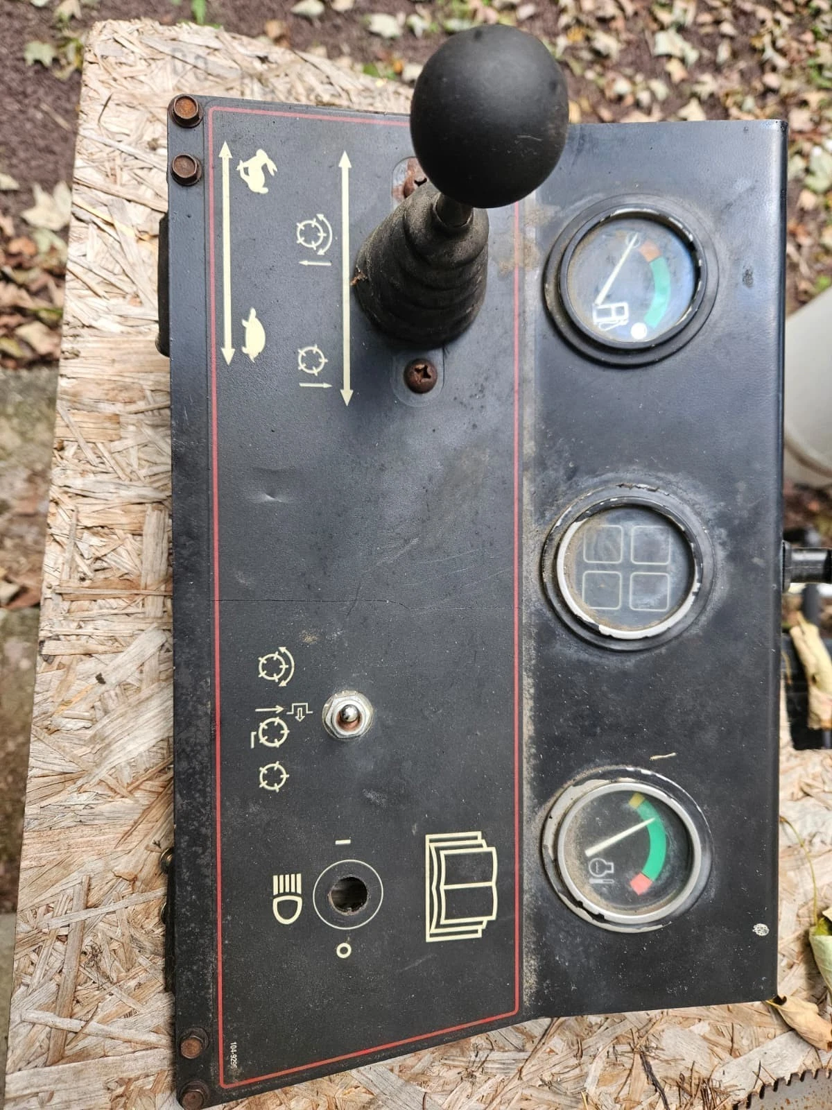 2006 Toro 5500-D Reelmaster Dash Gauge Instrument Panel