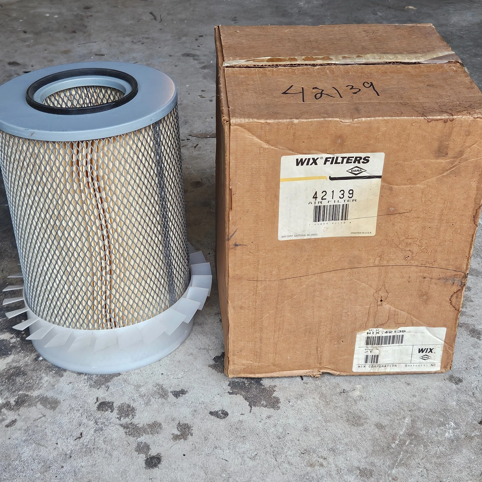 New Air Filter Wix 42139 ,USA