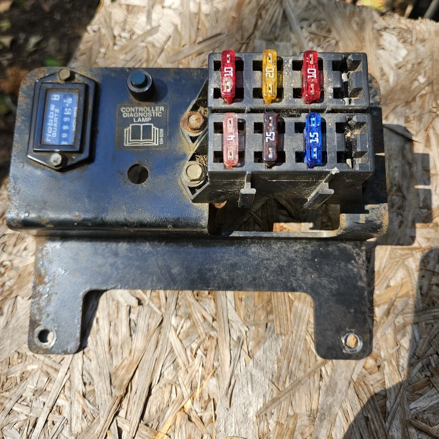 2006 Toro 5500-D Reelmaster Hour Meter Fuse Plate